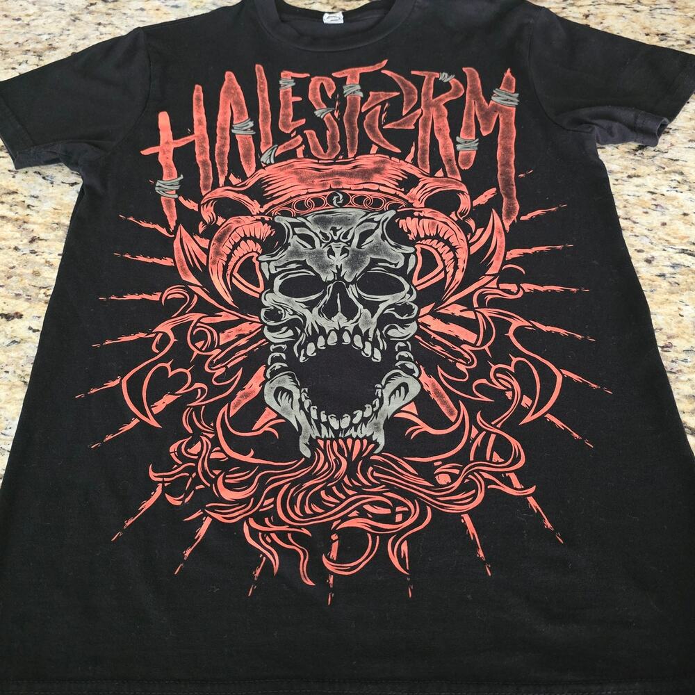 Rock Me Black Halestorm Skull with Horns Graphic Print Band T-shirt Size S